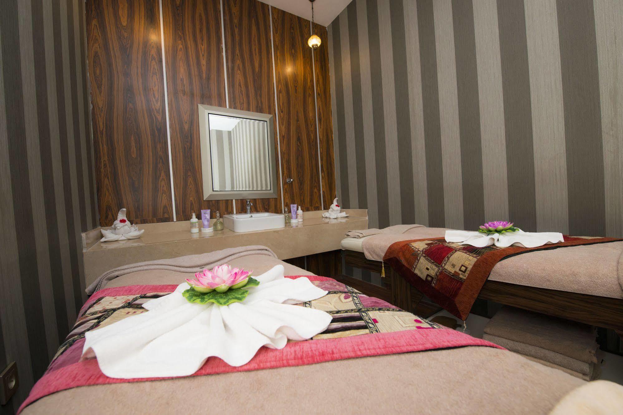 Manesol Fuar Hotel Istanbul Ngoại thất bức ảnh